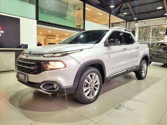 FIAT TORO 2.0 16V TURBO DIESEL VOLCANO 4WD AT9 FIAT TORO 2.0 16V TURBO DIESEL VOLCANO 4WD AT9